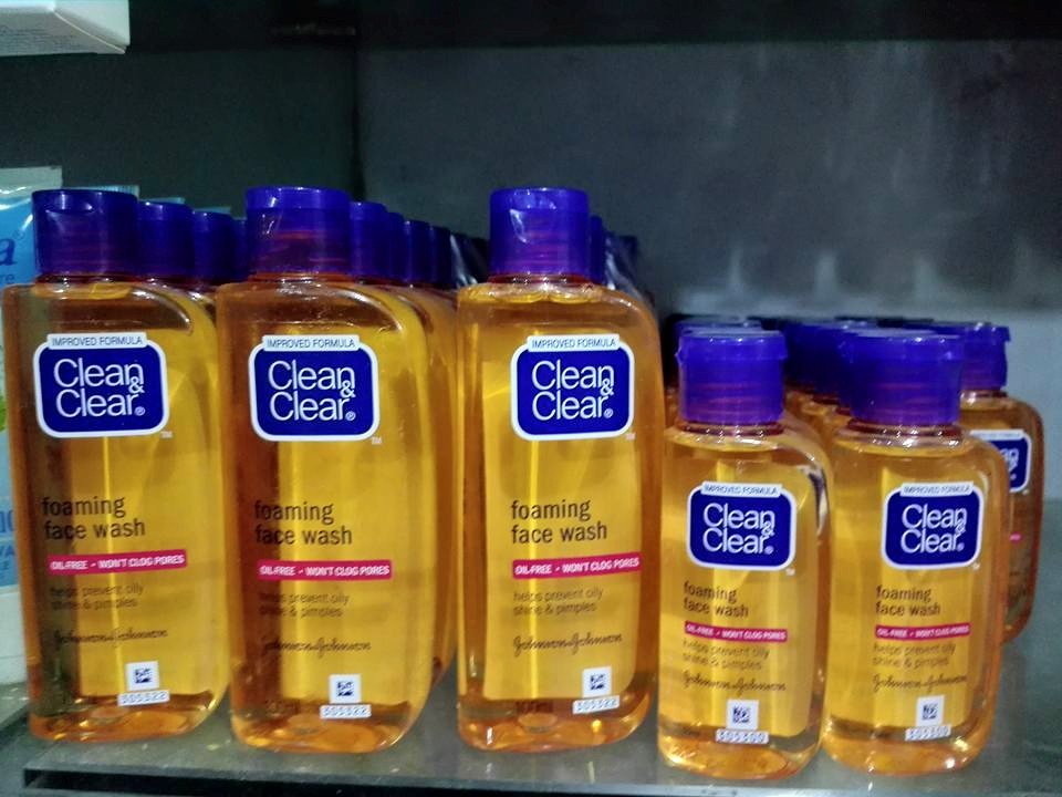 Clean & Clear Foaming Face Wash